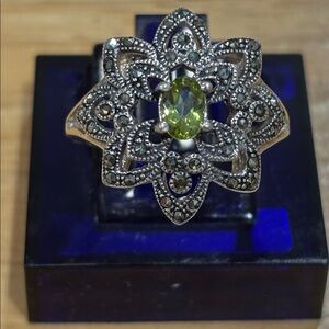 VTG Victorian Style Sterling Silver Peridot and Marcasite Ring
